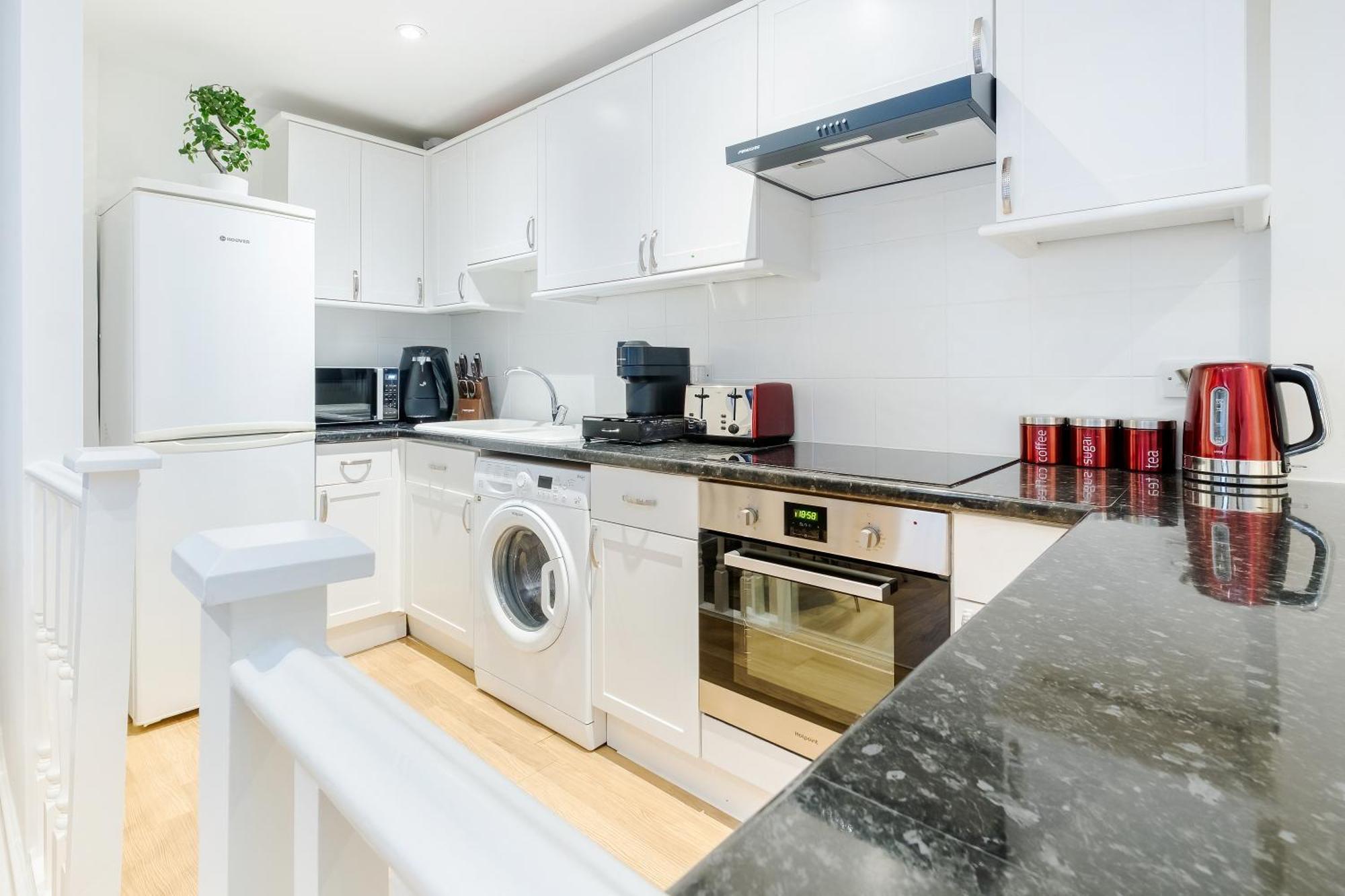 Large One Bedroom Apartment In Marylebone London Exterior photo